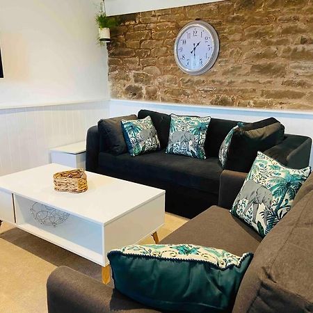 The Mill Stylish Rural Apartment With Beautiful Views Welsh Newton Common Exterior foto